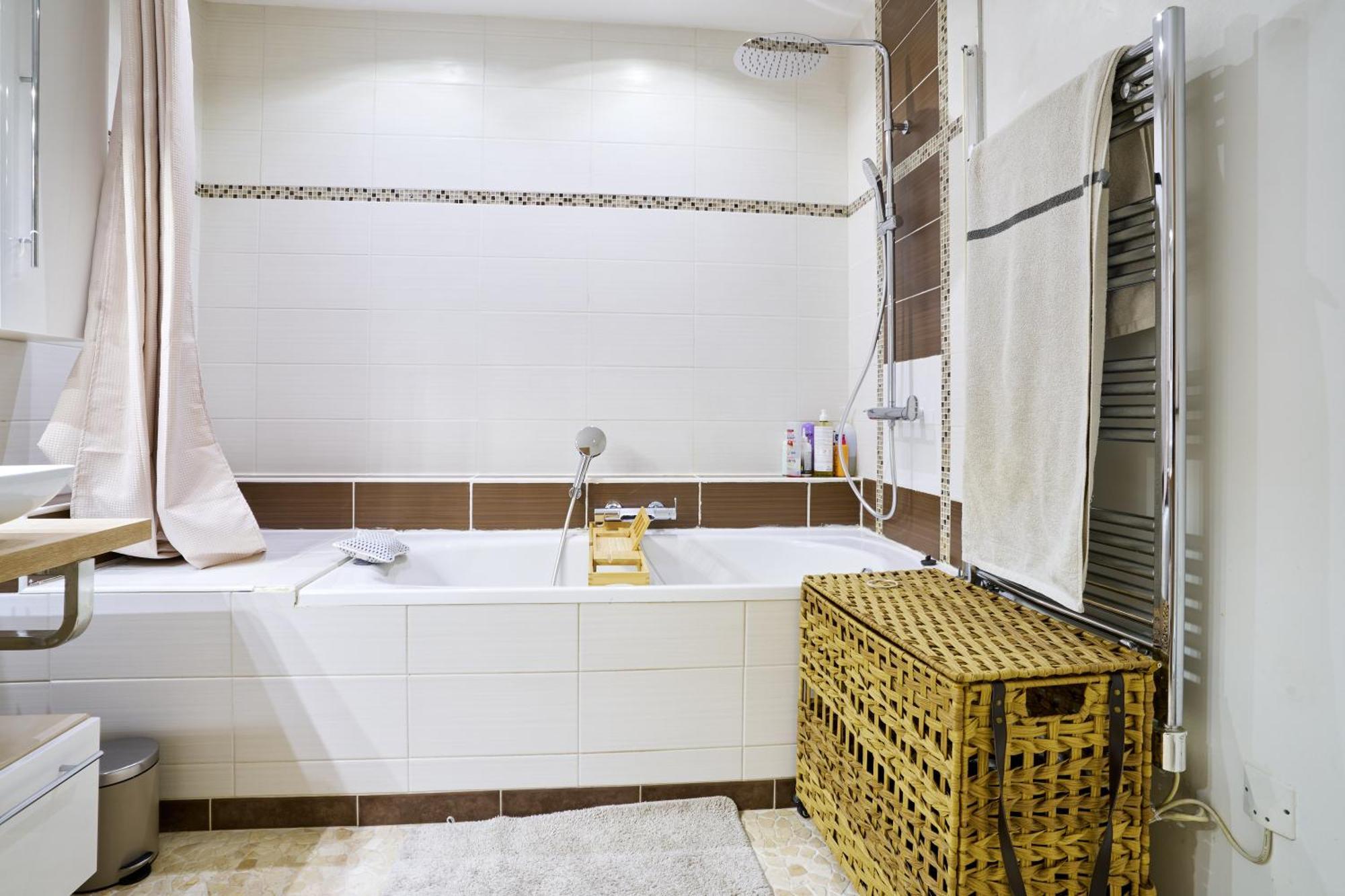 Maison De Ville Moderne Climatisee Avec Piscine Morieres-les-Avignon Екстериор снимка